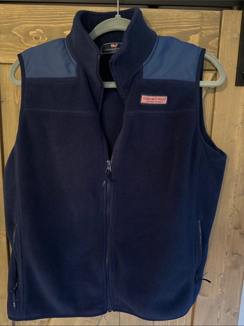 Vineyard Vines XL kids (18)  Navy Fleece Vest with Shoulder Panels
